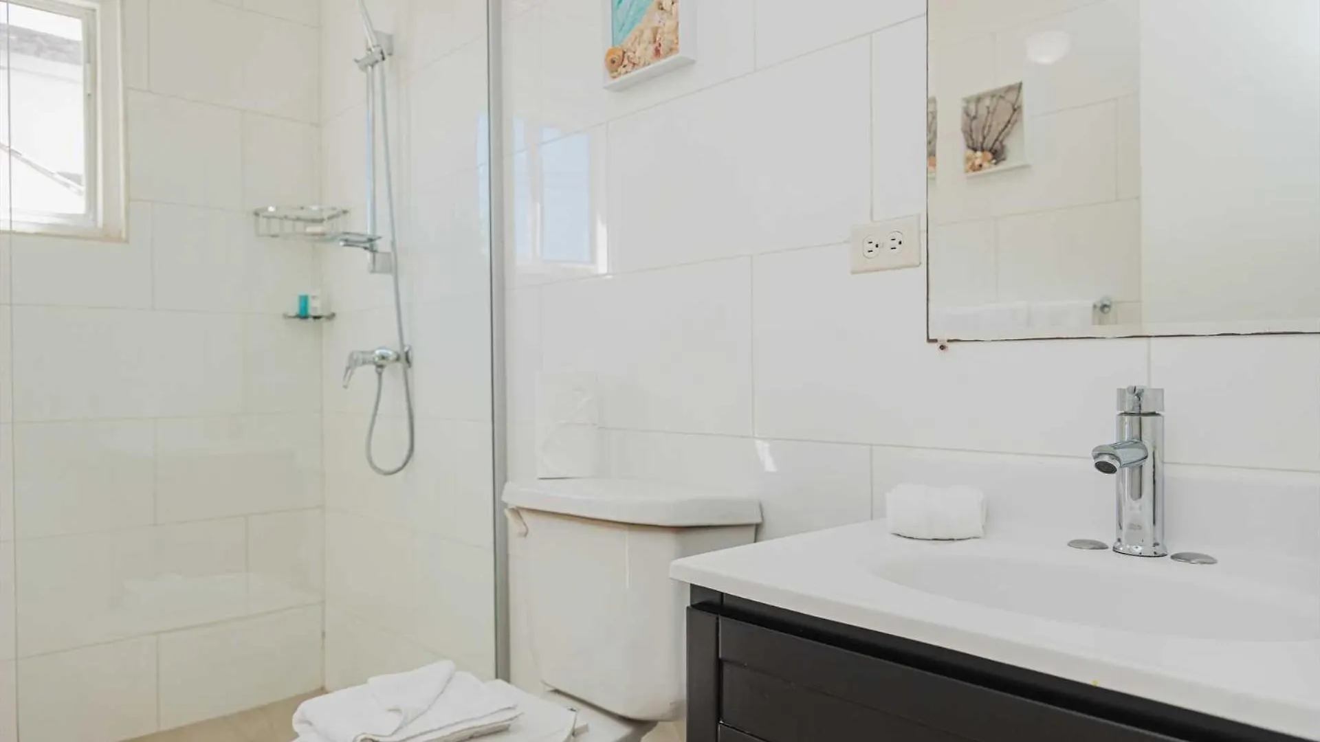 Wlr2 - 1Br Near Palm Beach - White Lotus Retreat 0*,